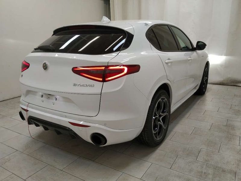 Alfa Romeo Stelvio 2023