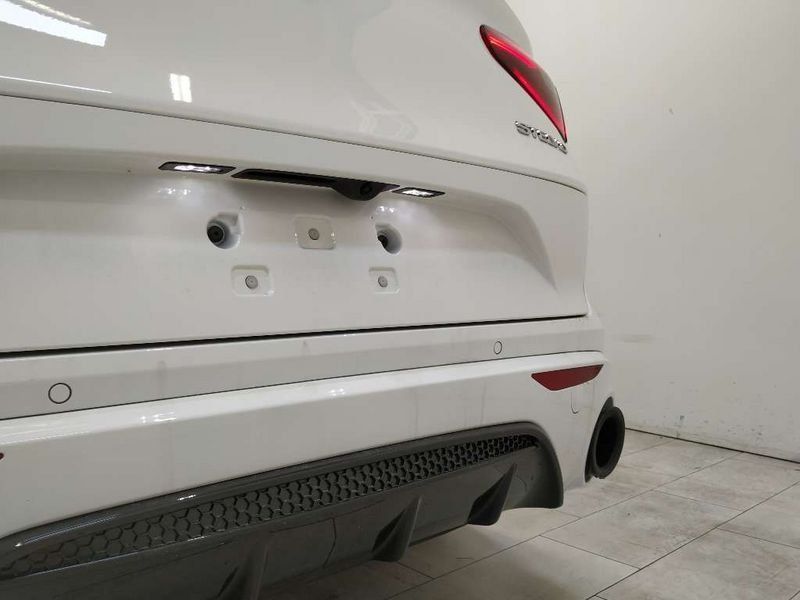 Alfa Romeo Stelvio 2023