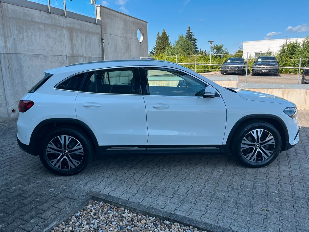 Mercedes-Benz GLA 220 2023