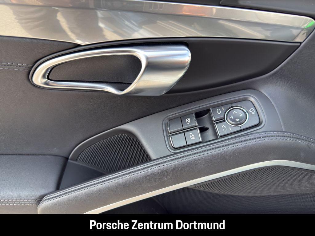 Porsche Boxster 2024