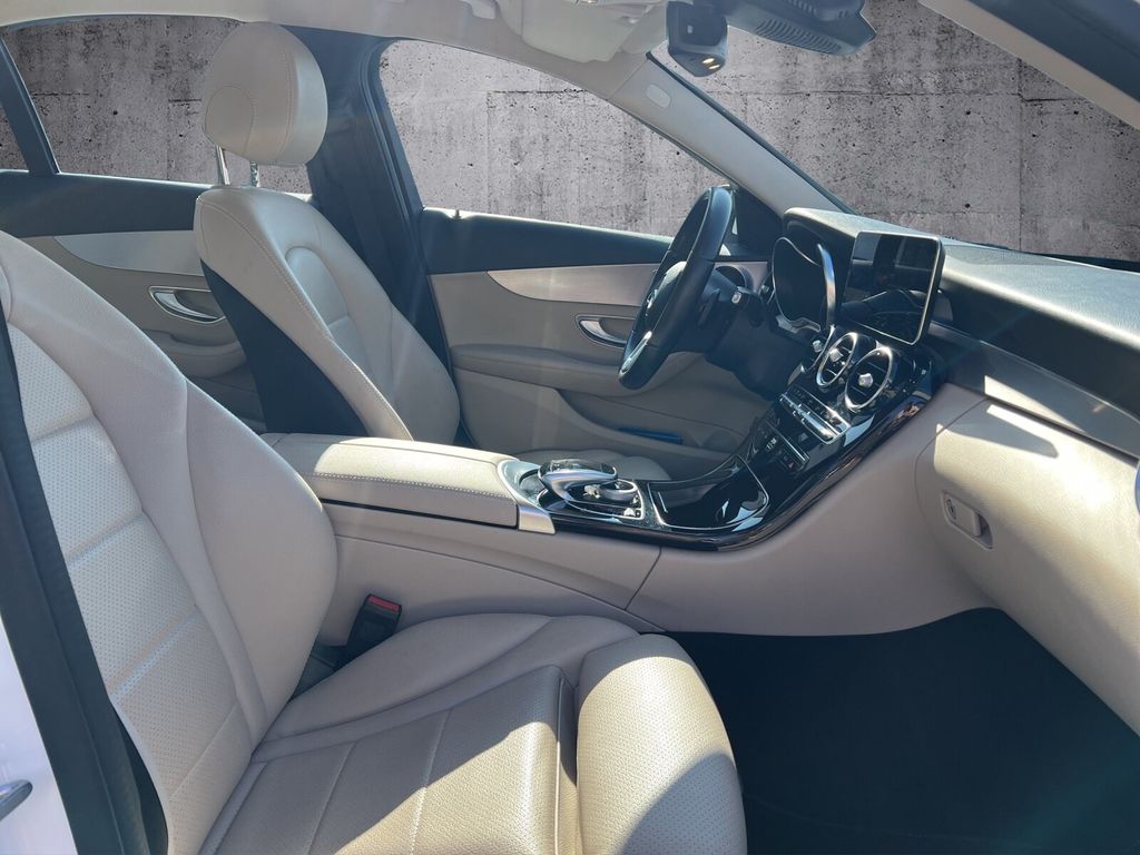 Mercedes-Benz C 300 2021