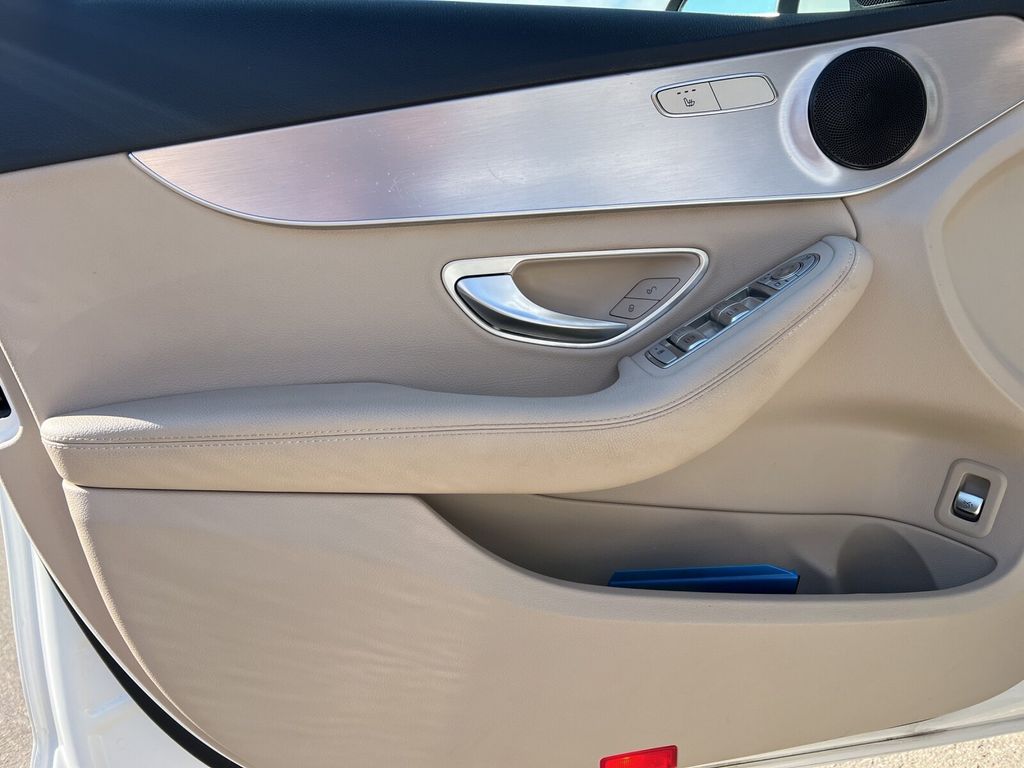 Mercedes-Benz C 300 2021