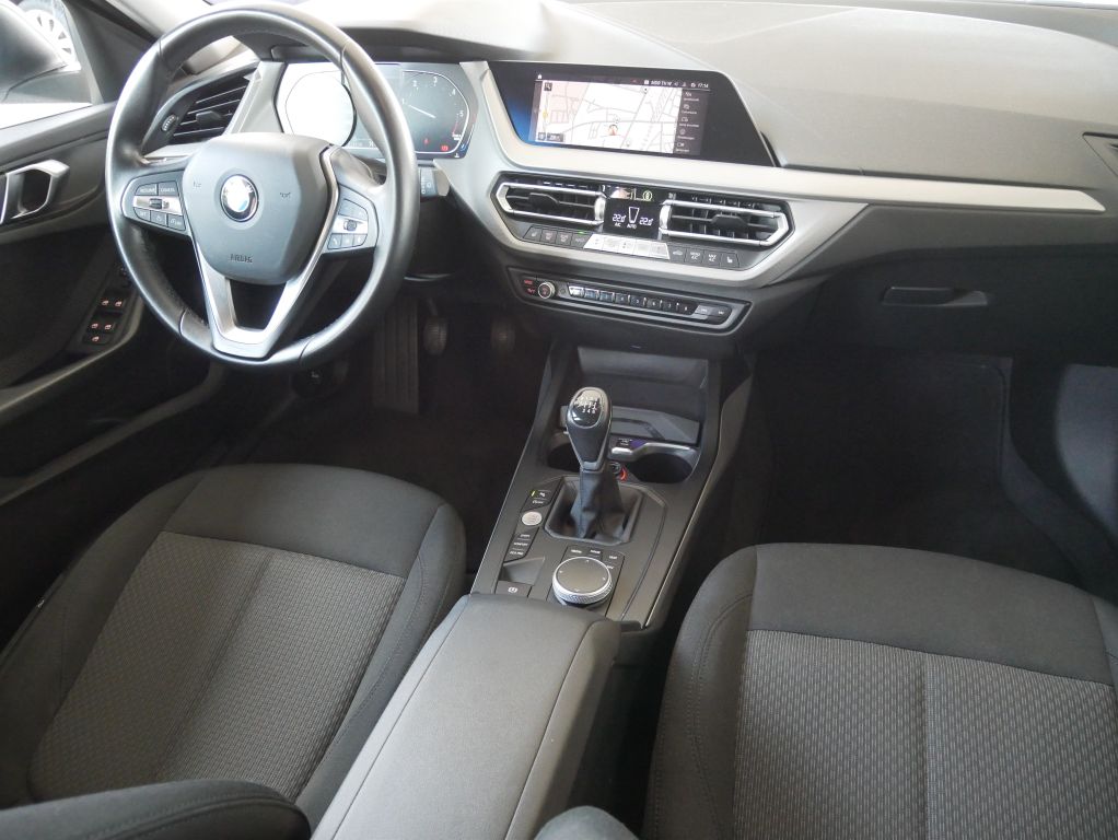 BMW 116 2021