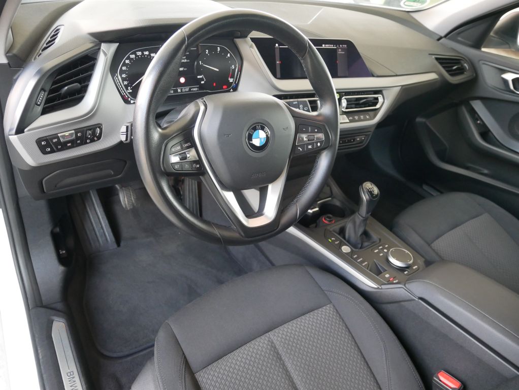 BMW 116 2021