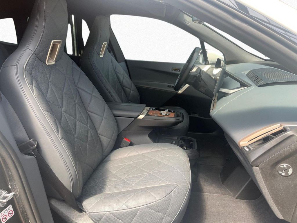 BMW iX 2023
