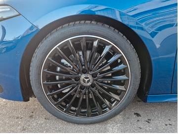 Mercedes-Benz A 220 2025