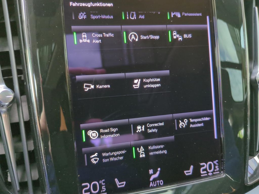 Volvo V60 Cross Country 2021