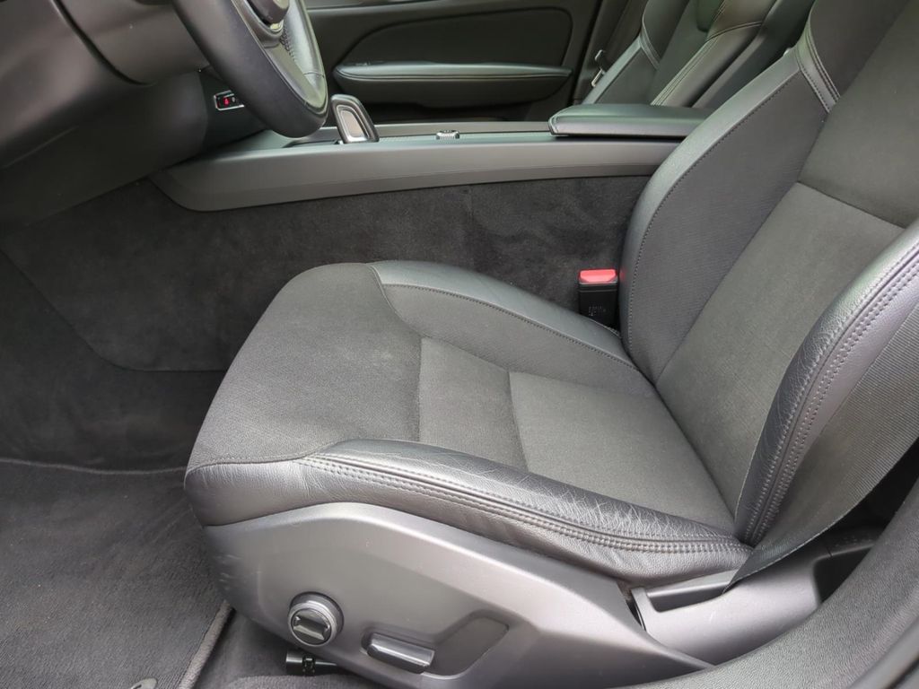 Volvo V60 Cross Country 2021