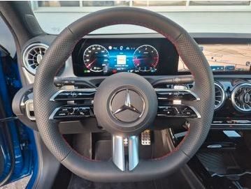 Mercedes-Benz A 220 2025