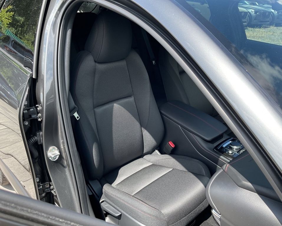 Mazda CX-30 2025