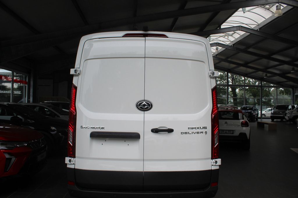 Maxus Deliver 9