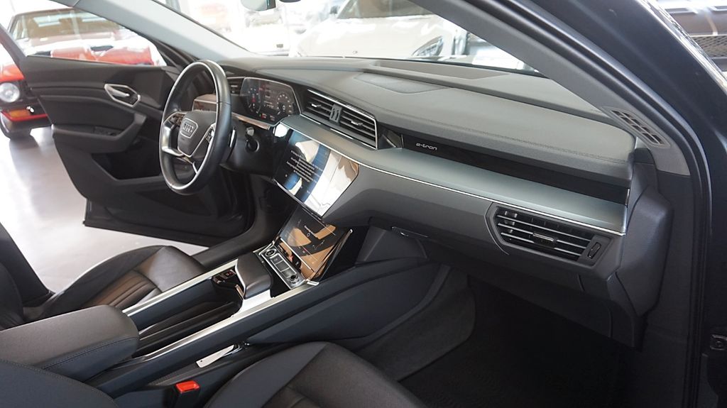 Audi e-tron 2022