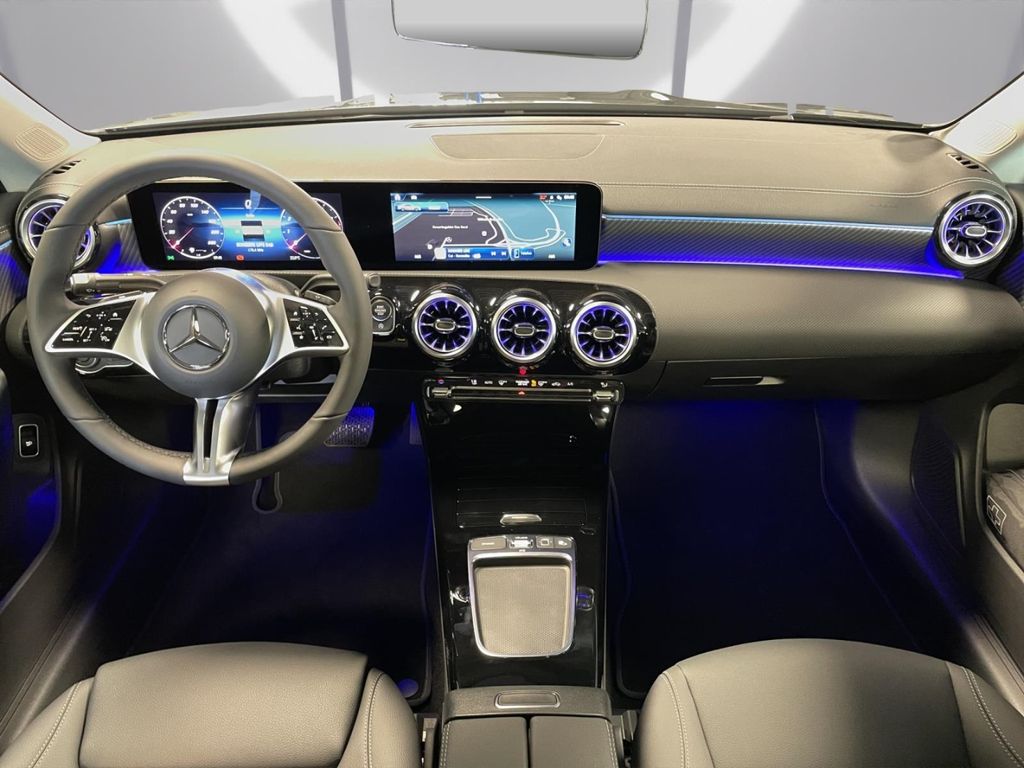 Mercedes-Benz CLA 180 2025