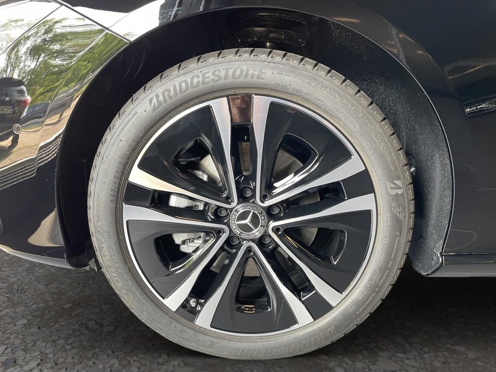 Mercedes-Benz CLA 180 2025