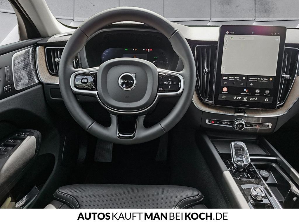Volvo XC60 2025