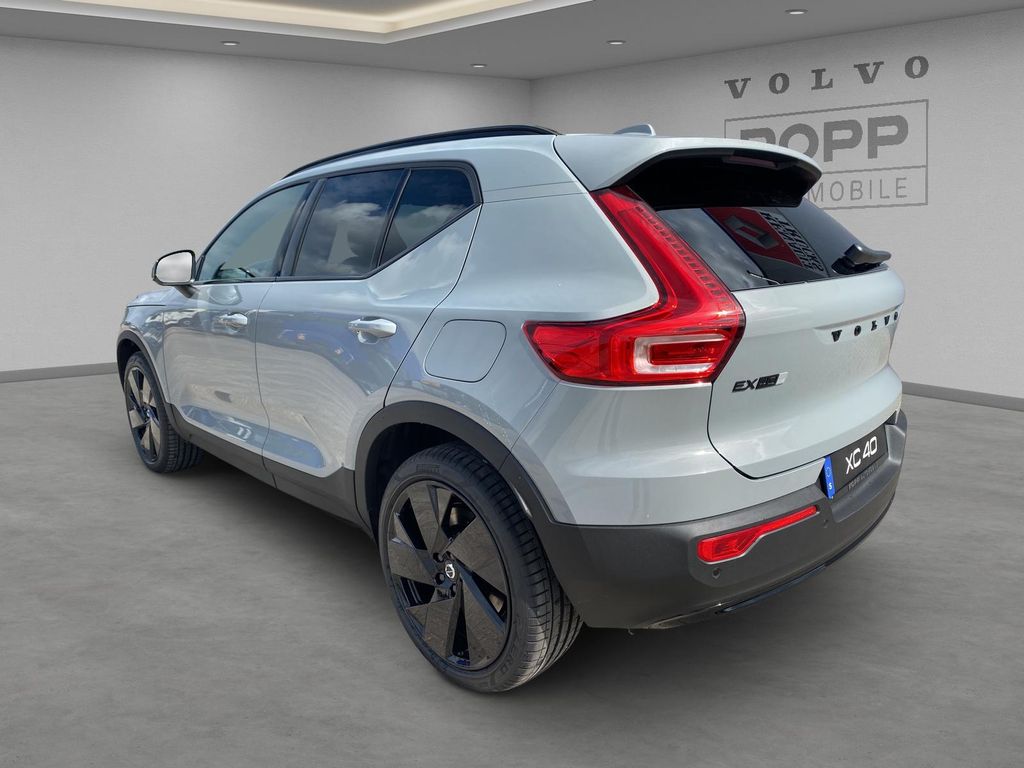 Volvo EX40 2025