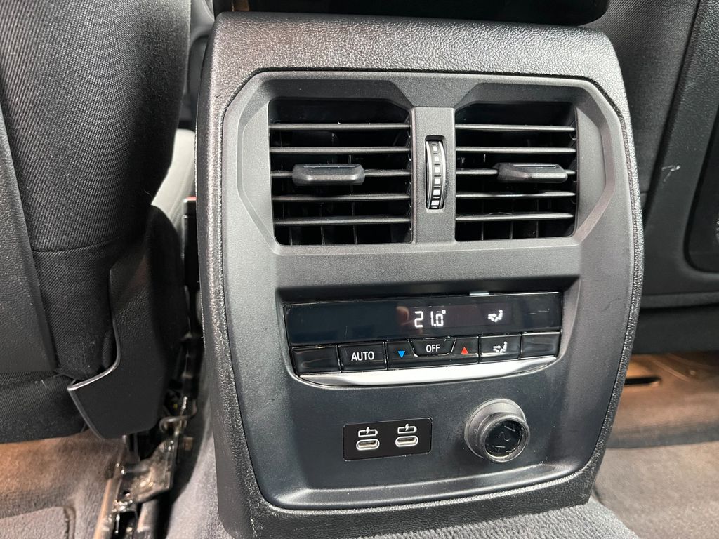BMW 318 2019