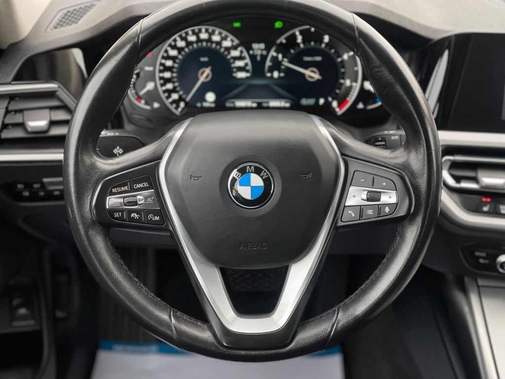 BMW 318 2019
