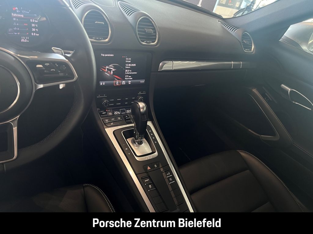 Porsche Cayman 2024