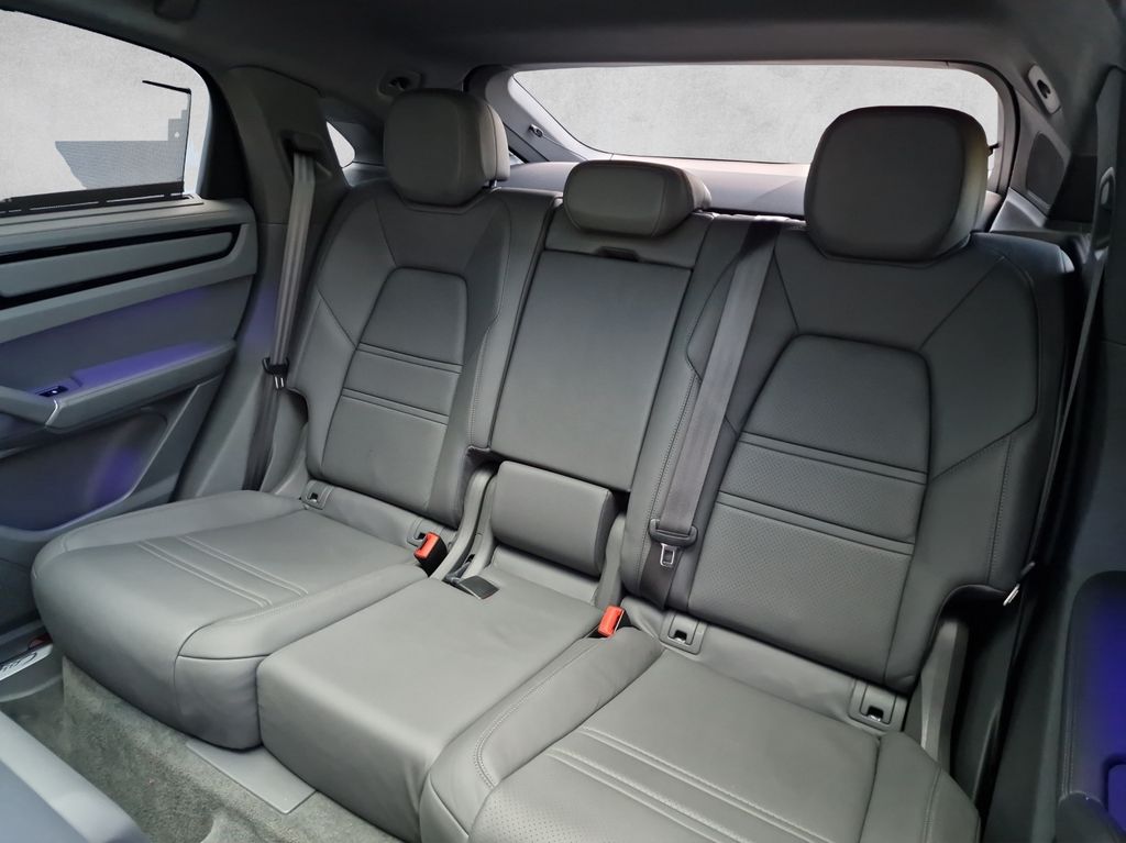 Porsche Cayenne 2021