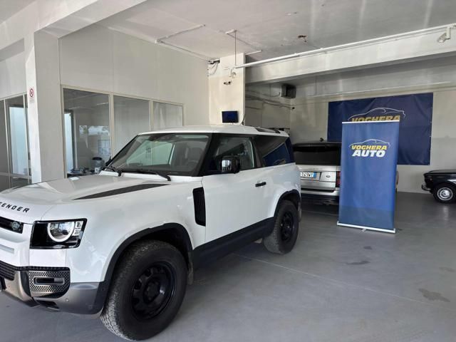 Land Rover Defender 2021