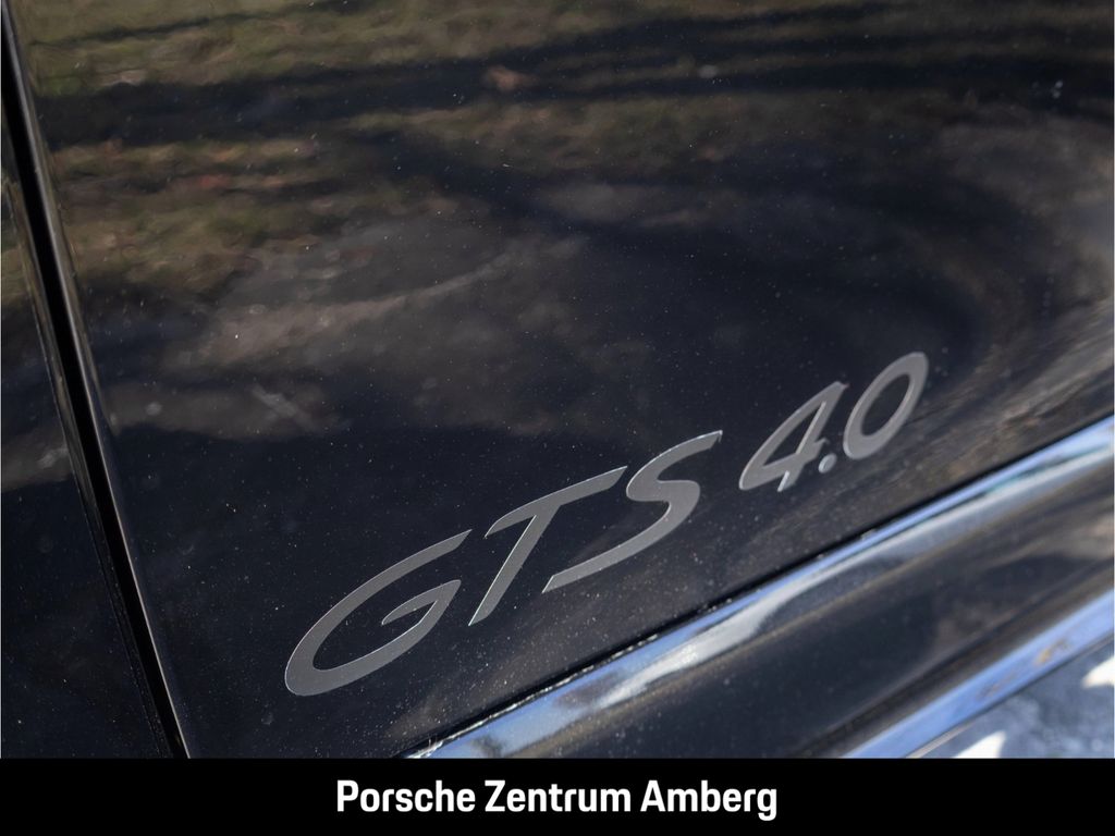 Porsche Cayman 2024