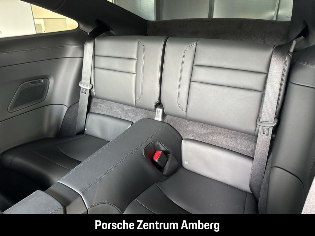 Porsche 992 2025