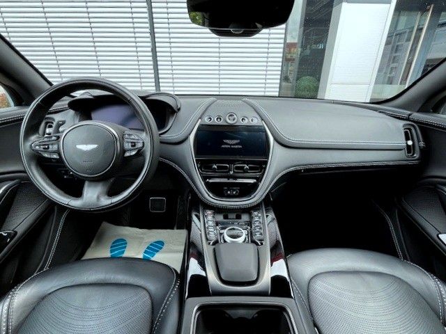 Aston Martin DBX 2022