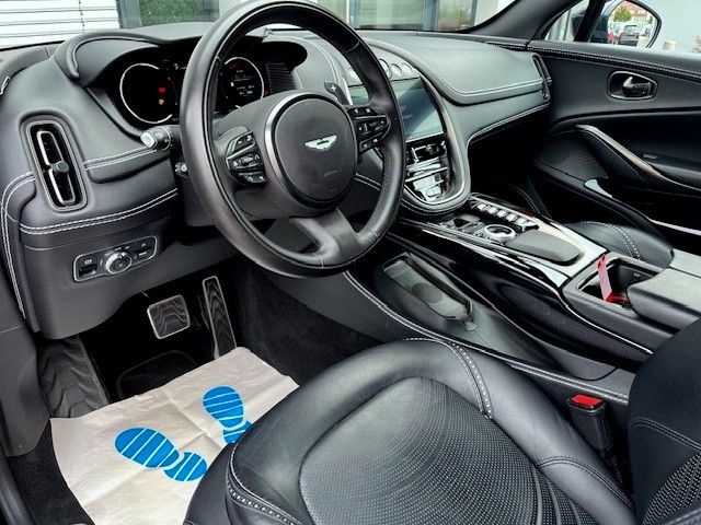 Aston Martin DBX 2022