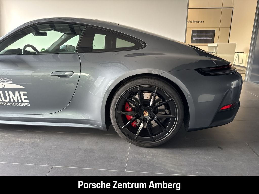 Porsche 992 2025