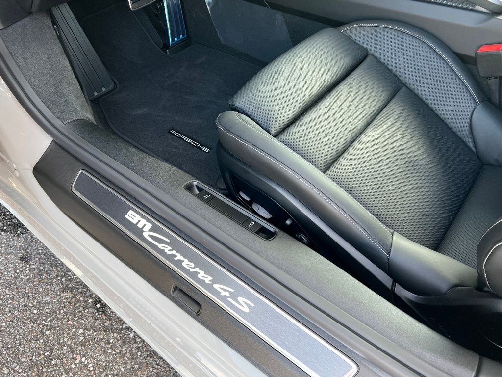 Porsche 992