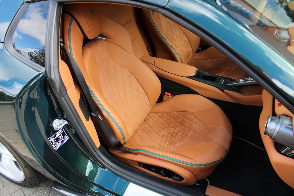 Ferrari 812 2023