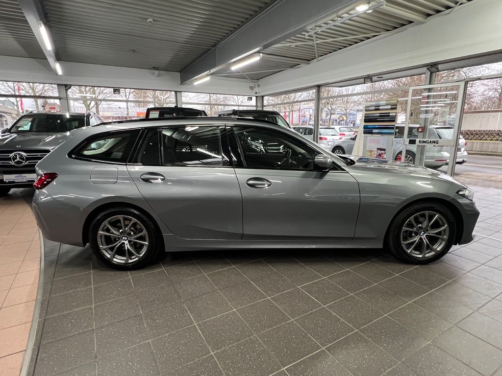 BMW 318 2022