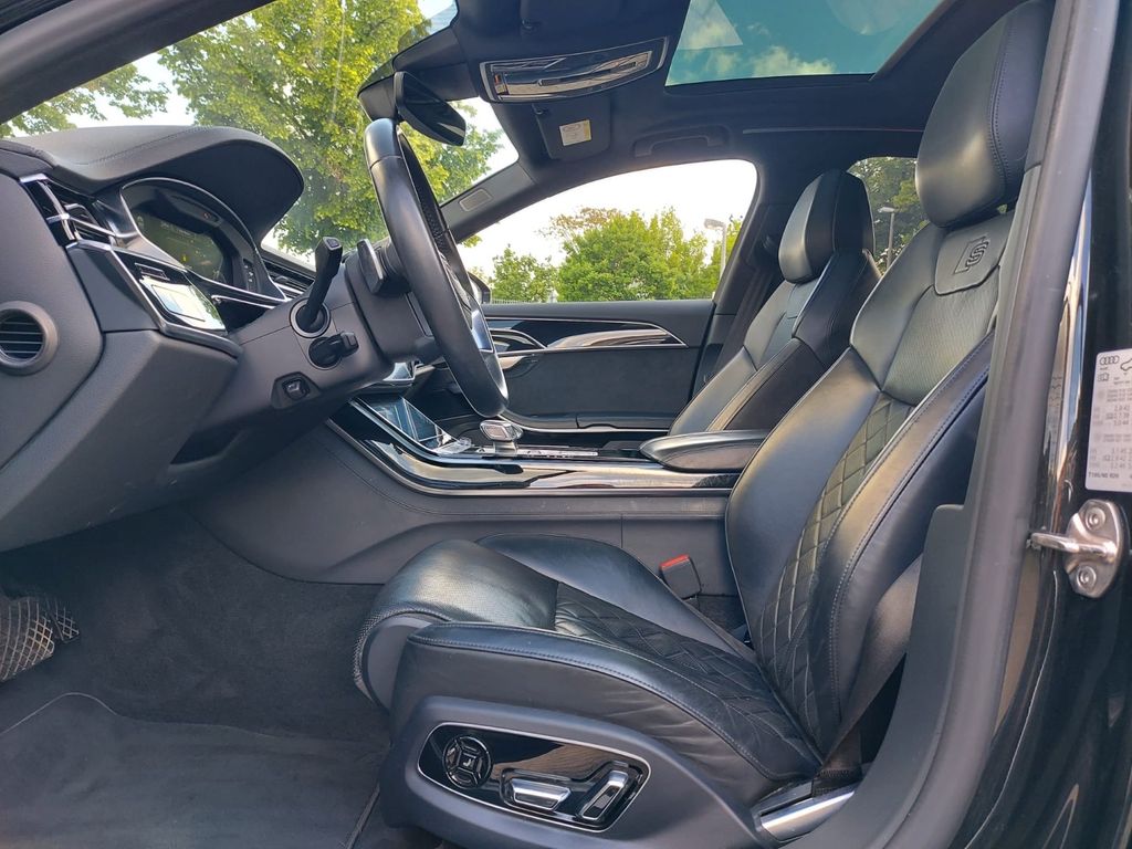 Audi A8 2021