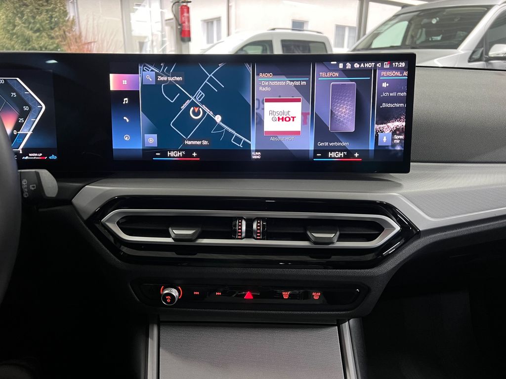BMW 318 2022