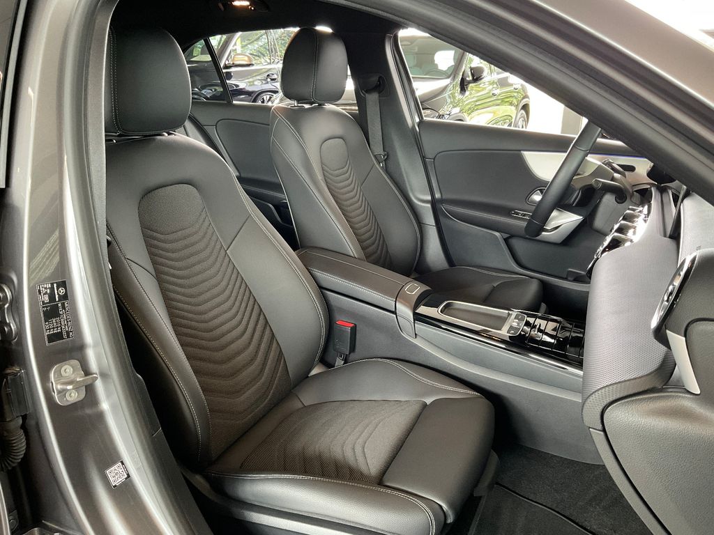 Mercedes-Benz A 200 2023