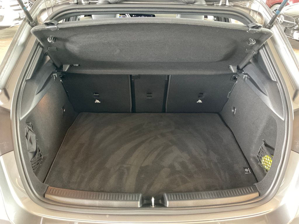 Mercedes-Benz A 200 2023