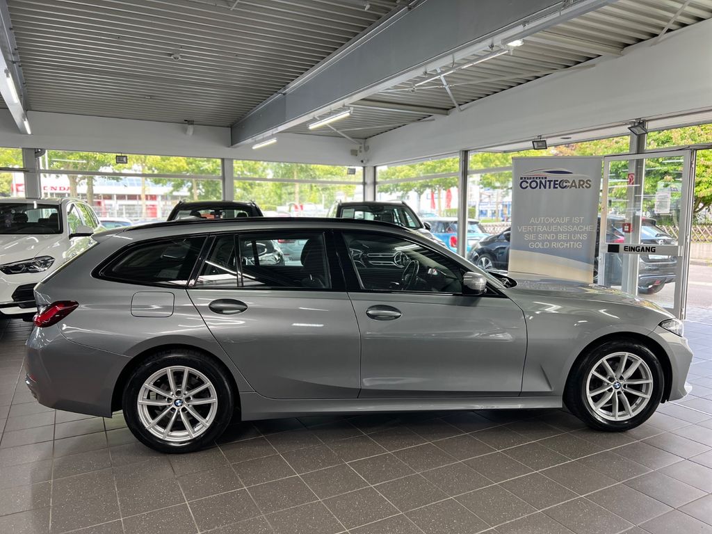 BMW 318 2022