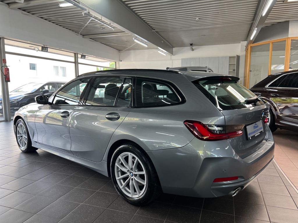 BMW 318 2022