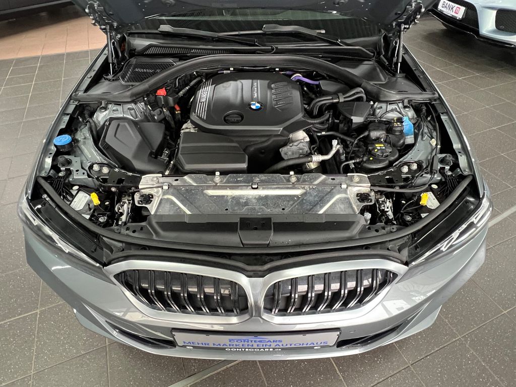 BMW 318 2022