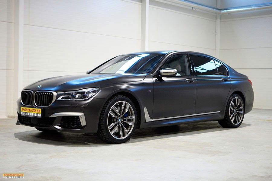 BMW M760 2017