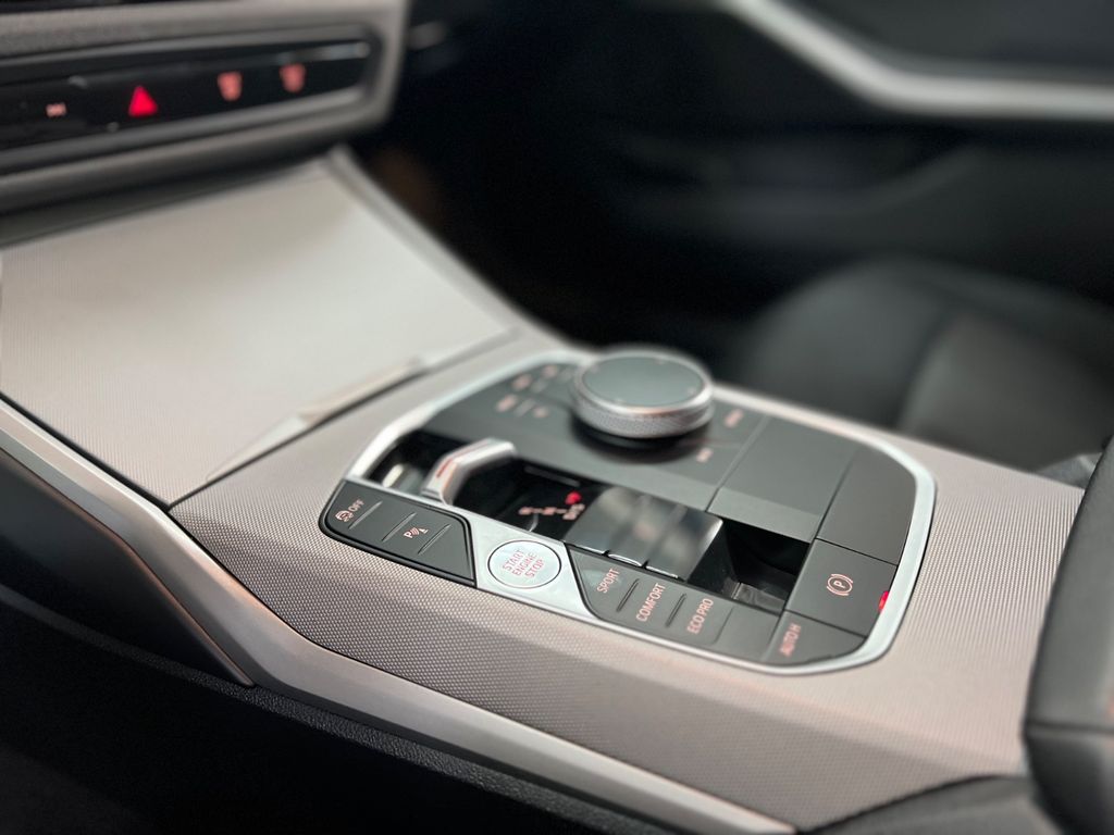 BMW 318 2022