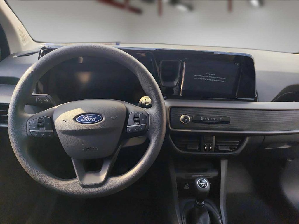 Ford Transit Courier 2025