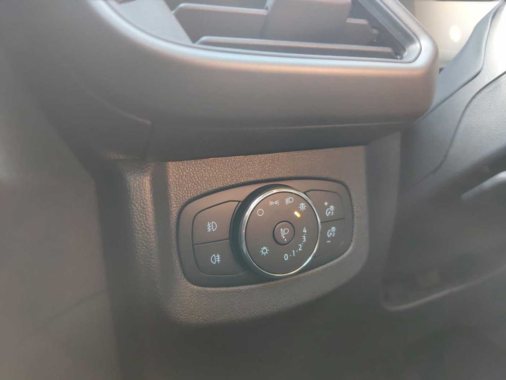 Ford Transit Courier 2025