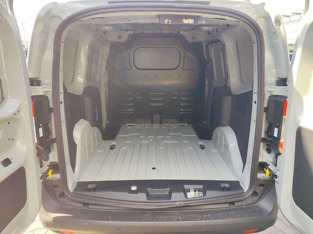 Ford Transit Courier 2025