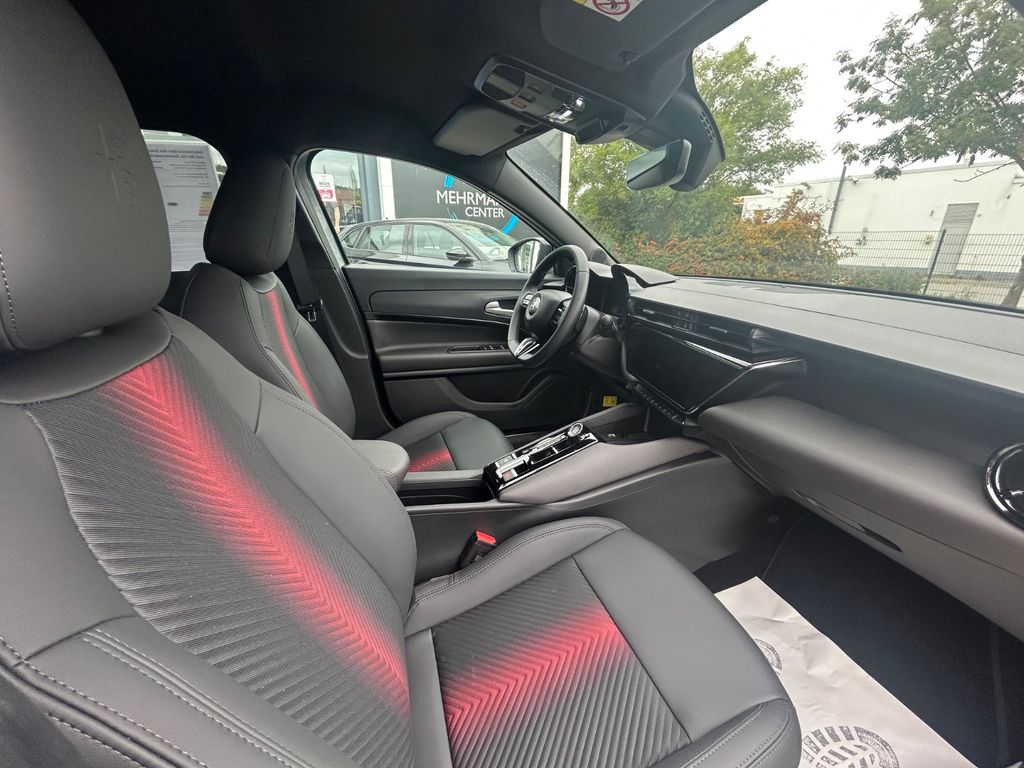 Alfa Romeo Junior 2025