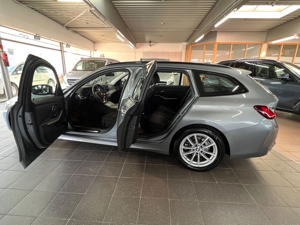 BMW 318 2022