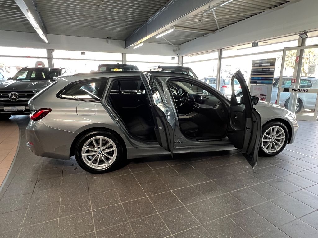 BMW 318 2022