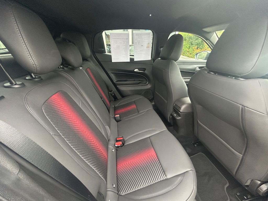 Alfa Romeo Junior 2025