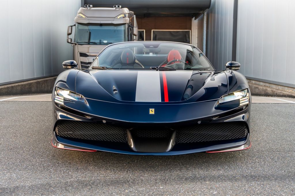 Ferrari SF90 2024
